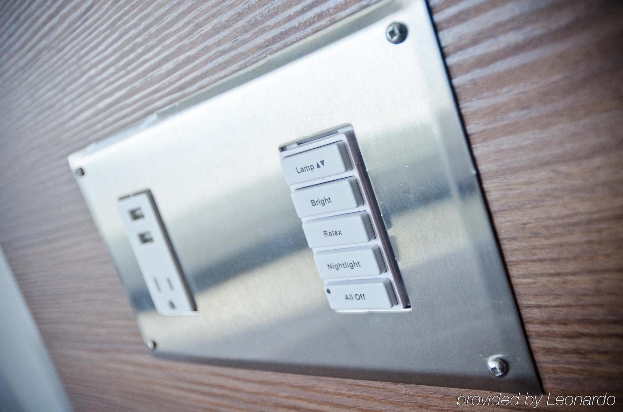 Hotel Elan YYC Eksteriør billede